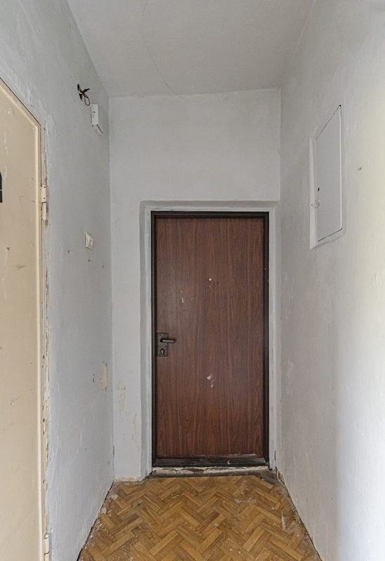 Koridorius ir šarvuotos durys – Pramonės pr. 9, Dainava