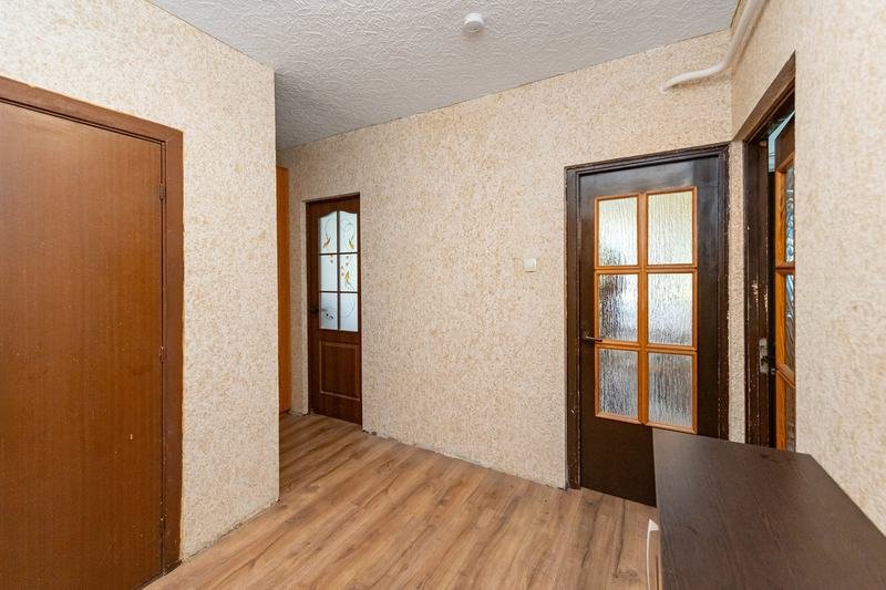 Prieškambaris su spintomis – Šiaurės pr. 12, Eiguliai