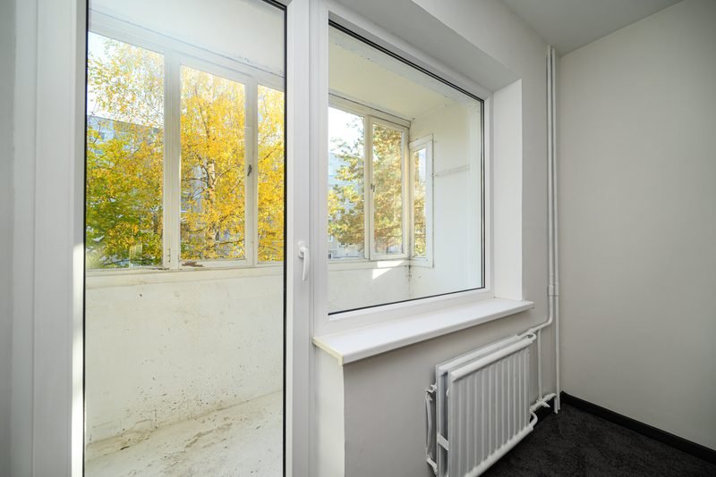 Stiklintas balkonas – Šiaurės pr., Eiguliai
